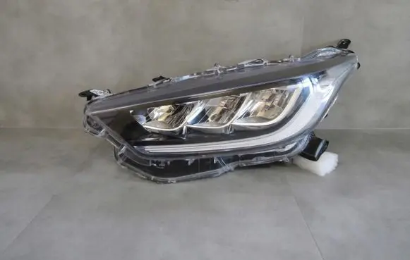 Toyota Yaris Headlight/headlamp