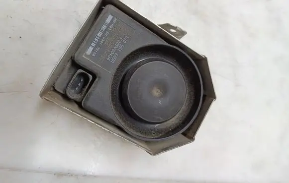 Volkswagen Transporter - Caravelle T5 Alarm system siren 7H0951285C 1J0951605A F005V00434