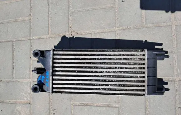 Peugeot 508 Intercooler radiator 9684946380