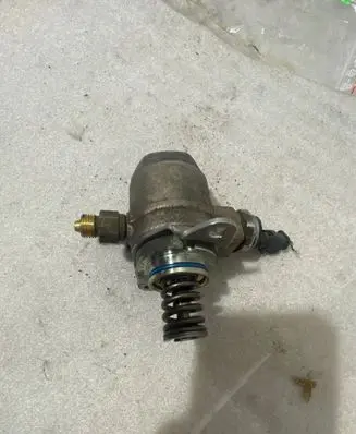 Skoda Yeti (5L) Fuel injection high pressure pump 03C127026P
