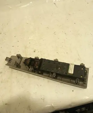 Hyundai Santa Fe Electric window control switch 3714901110