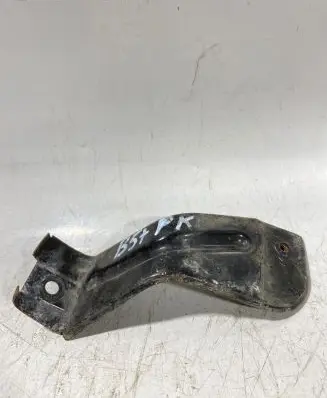 Volkswagen PASSAT B5.5 Front splash guards bracket 3b0821237