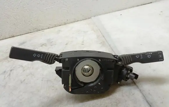 Opel Vectra C Wiper turn signal indicator stalk/switch 13132473