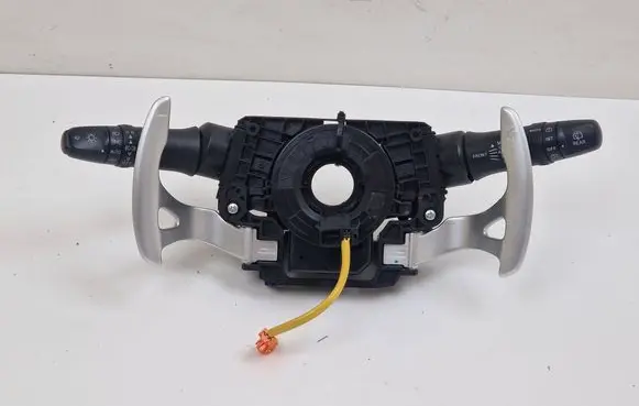 Mitsubishi Outlander Wiper turn signal indicator stalk/switch 8617A013 17G694