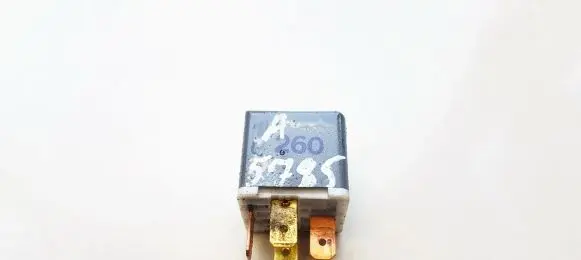 Volkswagen PASSAT B3 Other relay 141951253B
