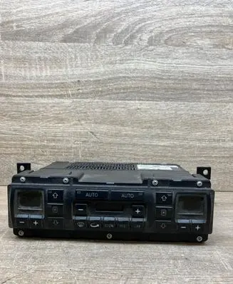 Audi A8 S8 D2 4D Climate control unit 4D0820043 5HB00715500