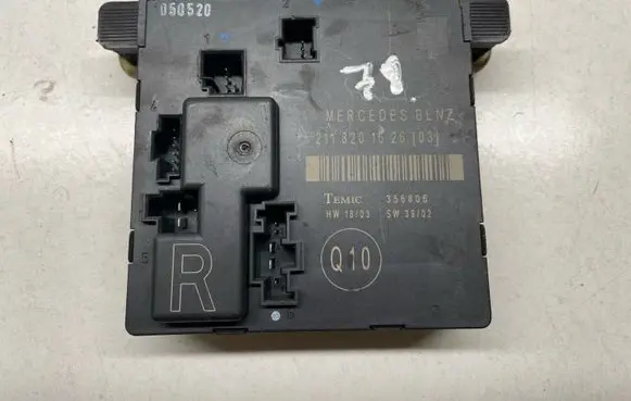 Mercedes-Benz E W211 Door control unit/module A2118201626