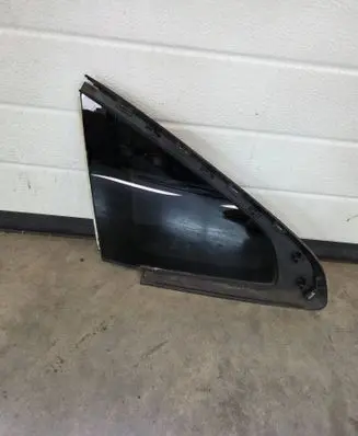 BMW 2 F44 Rear side window 7483157