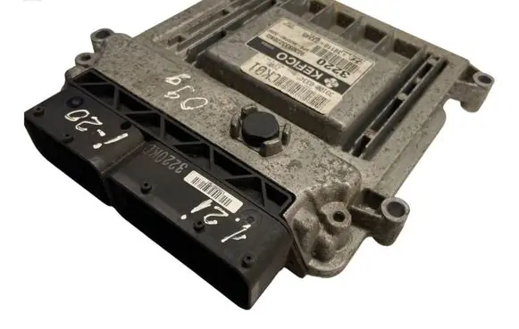 Hyundai i20 (PB PBT) Engine control unit/module 3910003345 9030933220KD 3911003345