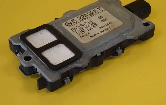 Mercedes-Benz S W220 Reducing agents exhaust control unit 2208300172 1147212078