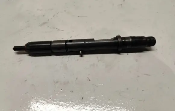Audi A6 S6 C5 4B Fuel injector 059130201f