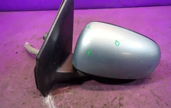 Nissan Almera Tino Front door electric wing mirror 