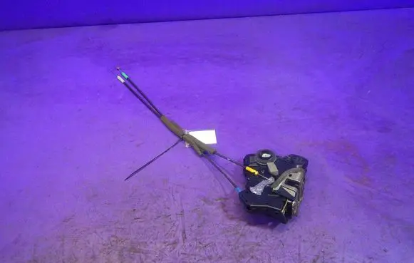 Toyota Corolla E120 E130 Front door lock 22342219