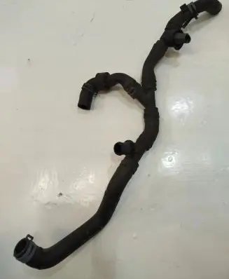 Volkswagen PASSAT B8 Engine coolant pipe/hose 3Q0122157S
