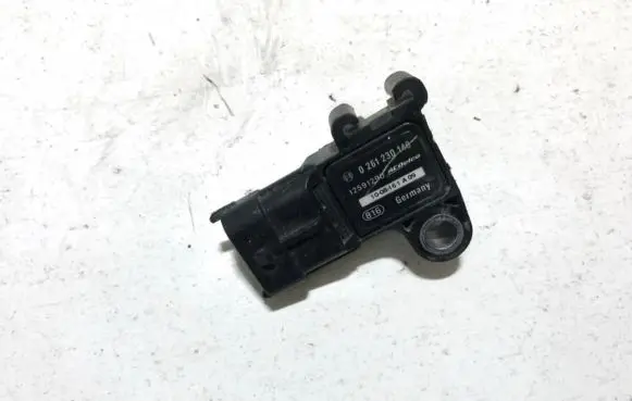 Mercedes-Benz E W212 Air pressure sensor 0261230140 12591290