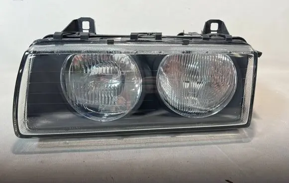BMW 3 E36 Headlight/headlamp 8363493