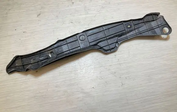 Toyota Auris E180 Fender mounting bracket 5382602100
