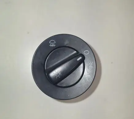 Volkswagen Golf IV Light switch PA6GK30