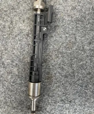 BMW 5 F10 F11 Fuel injector 13647639994 10213541