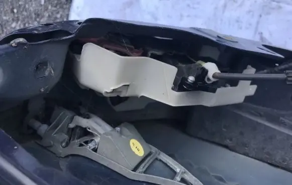 Porsche Cayenne (9PA) Rear door lock