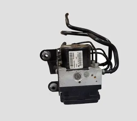 Volvo V40 ABS Pump 31400643 P31400643 10021209804