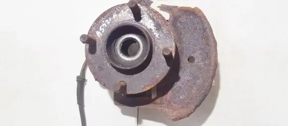 Front wheel hub