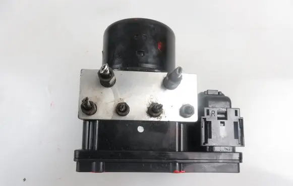 Nissan Pathfinder R51 ABS Pump 06210907573