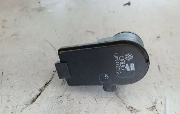 Seat Leon (1P) Headlight level adjustment motor 1J0941295B