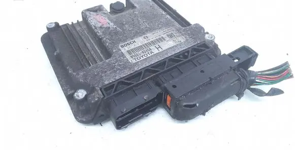 Toyota Yaris Engine control unit/module 0281012322 896610D450