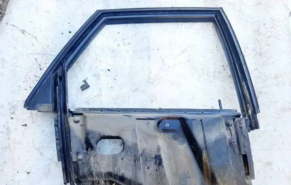 Audi 80 90 S2 B4 Rear door window/glass frame