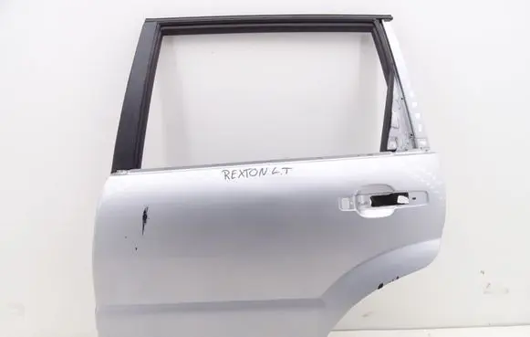 SsangYong Rexton Rear door