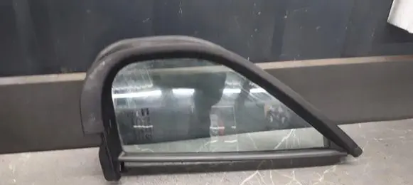 Opel Agila A Front door window glass four-door