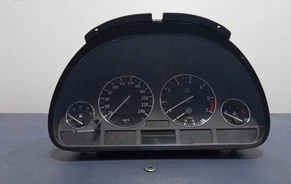 BMW 5 E39 Speedometer (instrument cluster) 8372354
