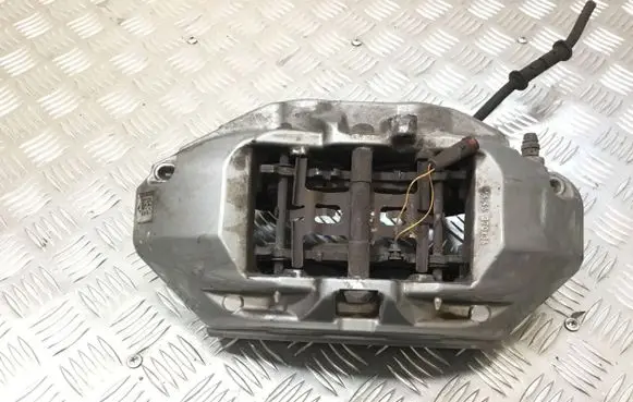 Mercedes-Benz S C217 Front brake caliper 20B40106004A