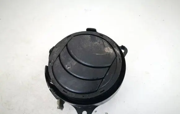 Mazda CX-7 Dash center air vent grill