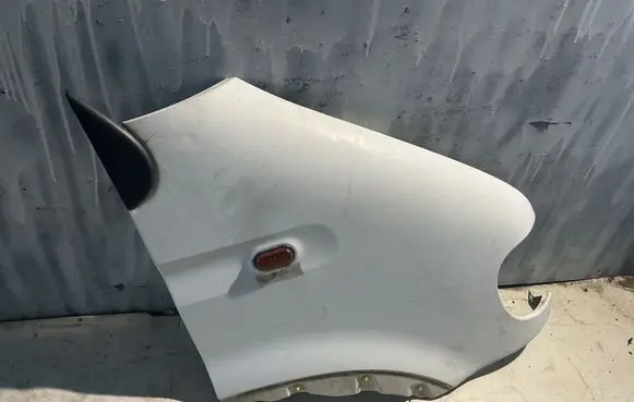Renault Master II Fender 