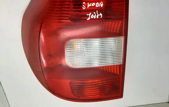 Skoda Yeti (5L) Rear/tail lights 5L0945257 5L0945111
