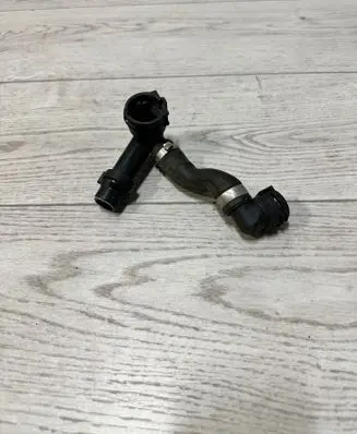 BMW 1 F20 F21 Engine coolant pipe/hose 8518749