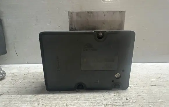 Volkswagen PASSAT B7 ABS Pump 7H0907379G 10092503193 5WK84007