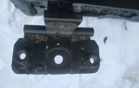 Jeep Grand Cherokee (WJ) Tailgate/trunk/boot hinge