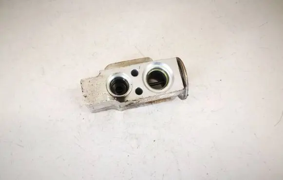 Skoda Superb B6 (3T) Air conditioning (A/C) expansion valve 1k0820679