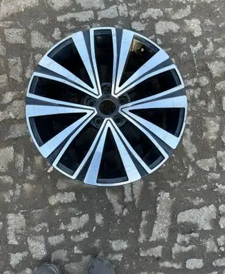Volkswagen Arteon R18 alloy rim 3G8601025F