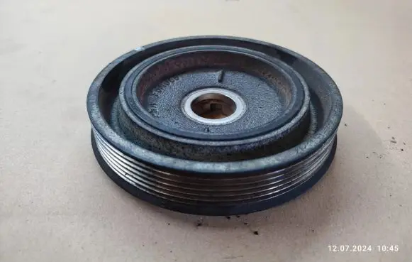 Land Rover Freelander 2 - LR2 Crankshaft pulley