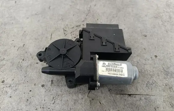 Volkswagen Polo Front door window regulator motor 6Q2959802A400703D