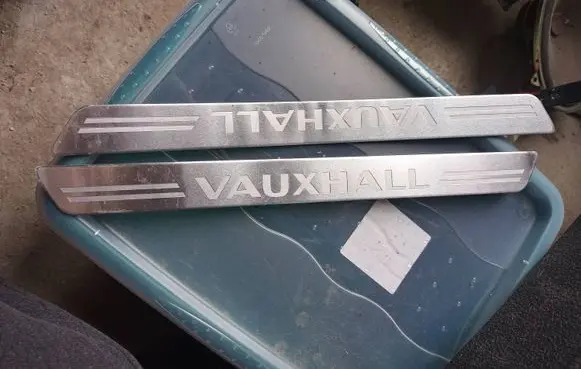 Opel Insignia A Front sill trim cover 13272116