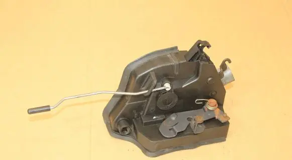BMW X5 E53 Front door lock 8402538