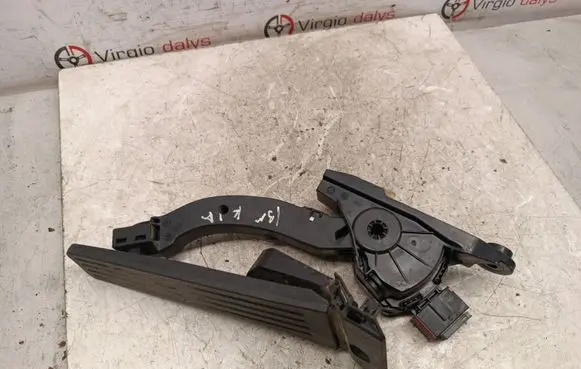 KIA Ceed Accelerator throttle pedal 32700a6100