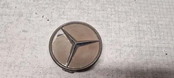Mercedes-Benz C W203 Original wheel cap 2204000125