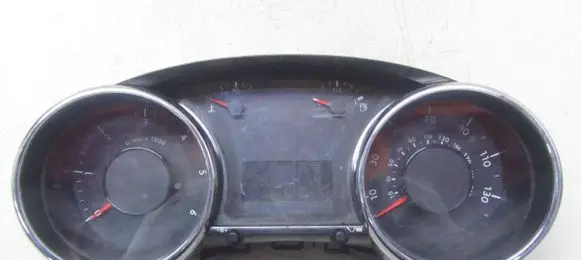 Peugeot 5008 Speedometer (instrument cluster) 9804211480