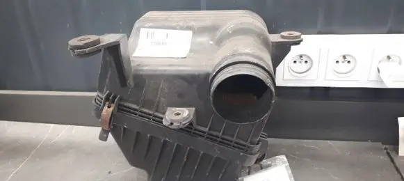 Hyundai Trajet Air filter box